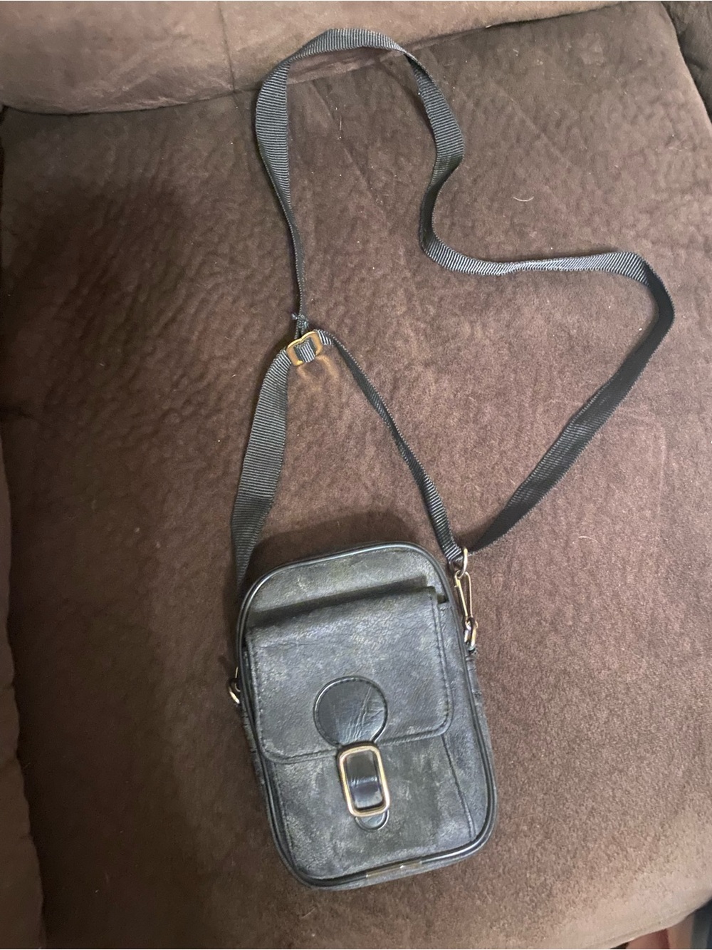 American Vintage Black Leather Crossbody Messenger Bag with Gold Buckle
